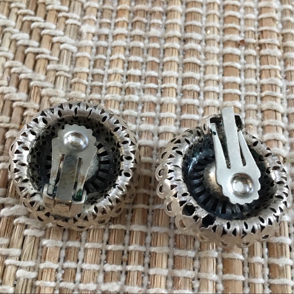 Large Estate sale solid silver clip on earrings - Picture 7 of 7